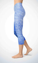 Load image into Gallery viewer, Blue denim skin capri for workout yoga gym jogging - alien wing active